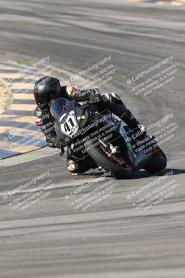 media/Dec-07-2025-CVMA (Sun) [[3e7d2de5dc]]/Race 7-Formula Lightweight Twins Shootout/